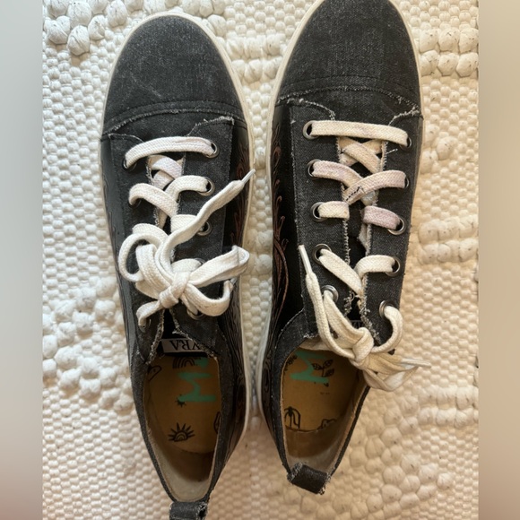 Myra sneakers - Picture 2 of 4